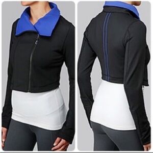 Lululemon Rare Principle Crop Jacket Sz 6 Black Asymmetric Moto Yoga
Quilted